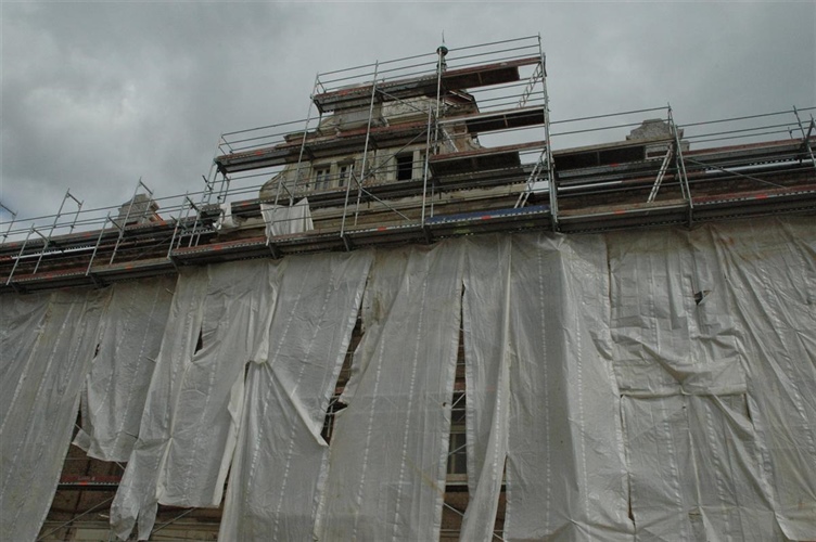 Finišujeme s rekonstrukcí Vršovického zámečku – nahlédněte s námi exkluzivně na stavbu