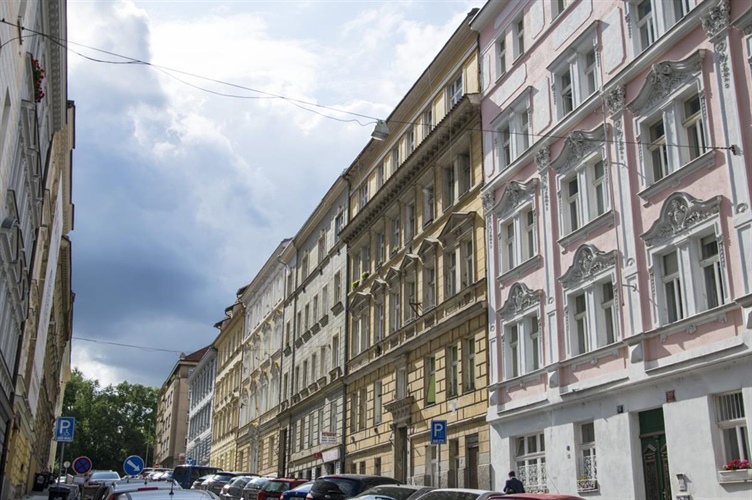 MČ Praha 10 souhlasí se zvýšením daně z nemovitosti. Prostředky použije na opravu škol