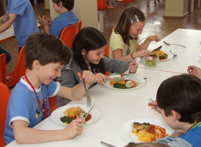 Ve školních jídelnách Prahy 10 je ryba jednička