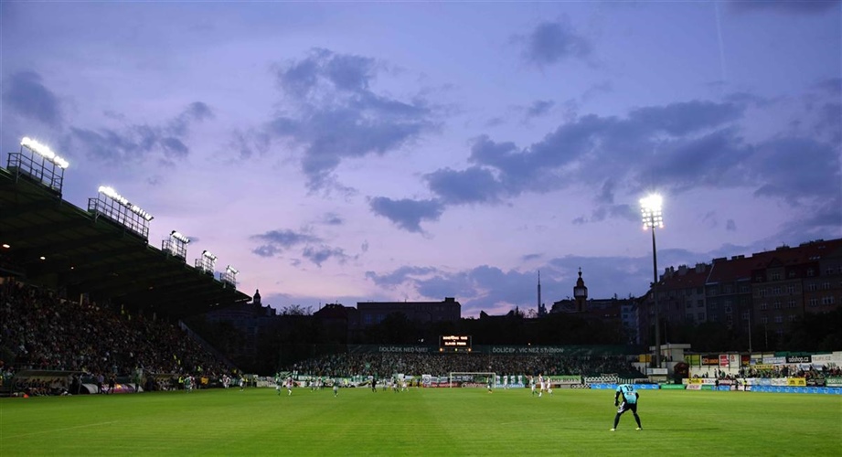 Praha 10 schválila výměnu pozemků na získání stadionu v "Ďolíčku"