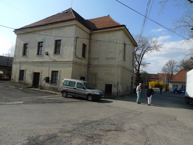 Praha 10: Magistráte, zameť si před vlastní "Prahou"