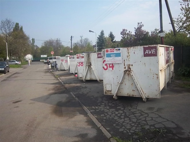 Kontejnery na bioodpad a mobilní dvory v Praze 10