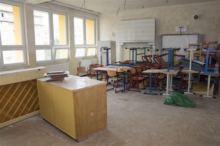 Nová místa ve školkách, opravy vrcholí o prázdninách