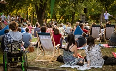 Paraple zve na letní festival „Sejdeme se na zahradě“