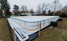 TZ: Desítka otvírá veřejné kluziště v Heroldových sadech