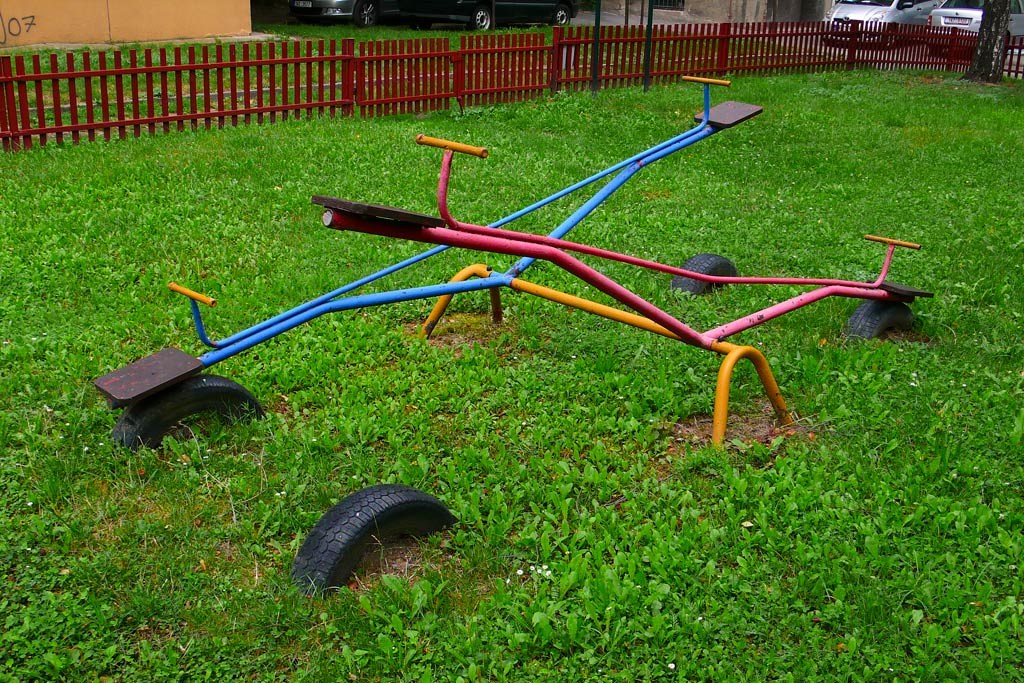 2437.jpg